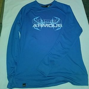 Under Armour sweat shirt